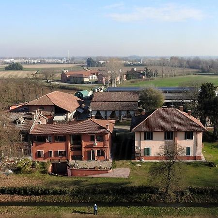 לינה וארוחת בוקר Ozzero Agriturismo Cascina Selva מראה חיצוני תמונה