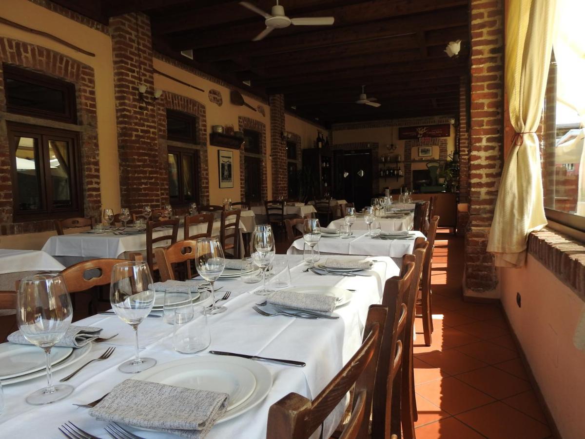 לינה וארוחת בוקר Ozzero Agriturismo Cascina Selva מראה חיצוני תמונה