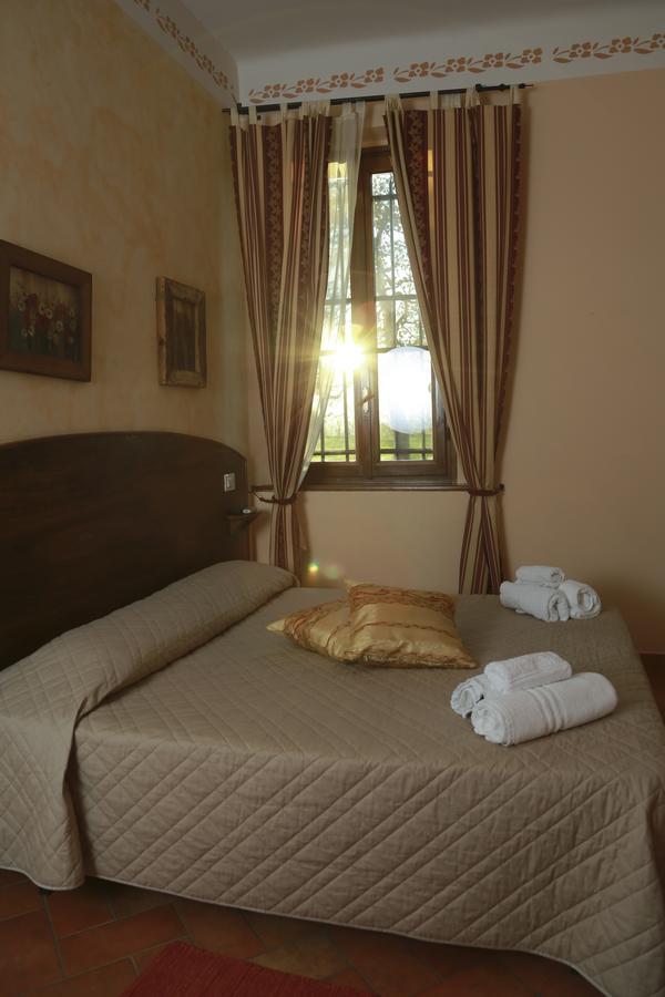 לינה וארוחת בוקר Ozzero Agriturismo Cascina Selva מראה חיצוני תמונה